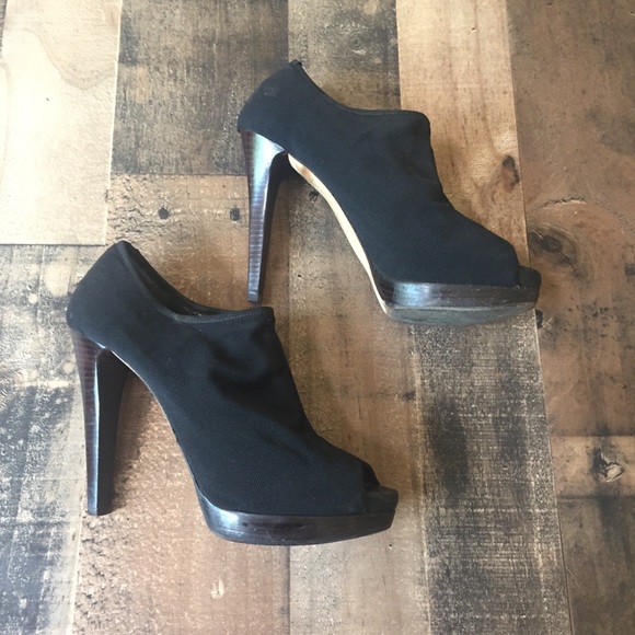 Stuart Weitzman Mesh Peep Toe Ankle Heels 8 - Picture 4 of 7